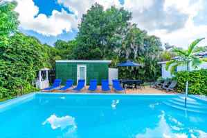 featured image of 975 Sw 10th St