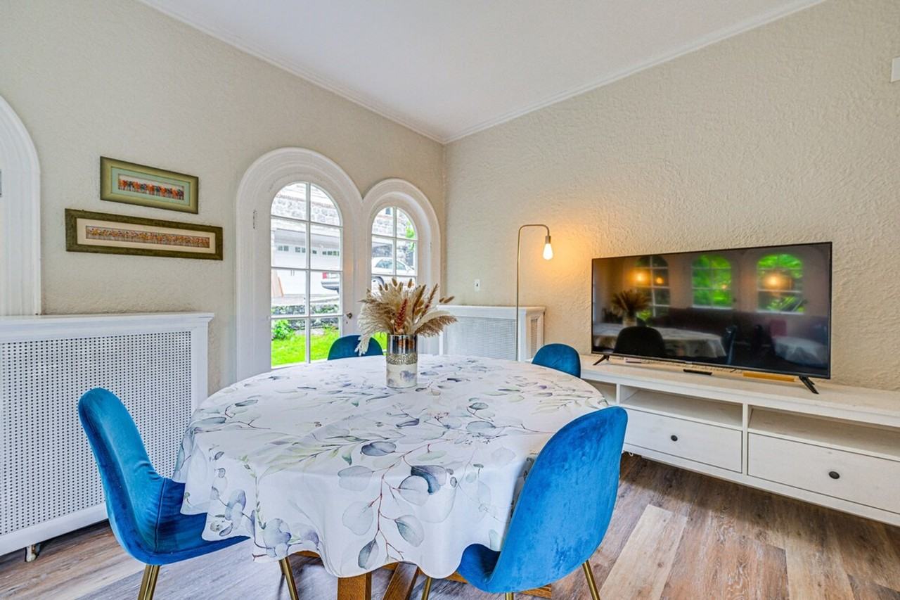 518 Cortlandt Ave #1300248P - Photo 4 of 24