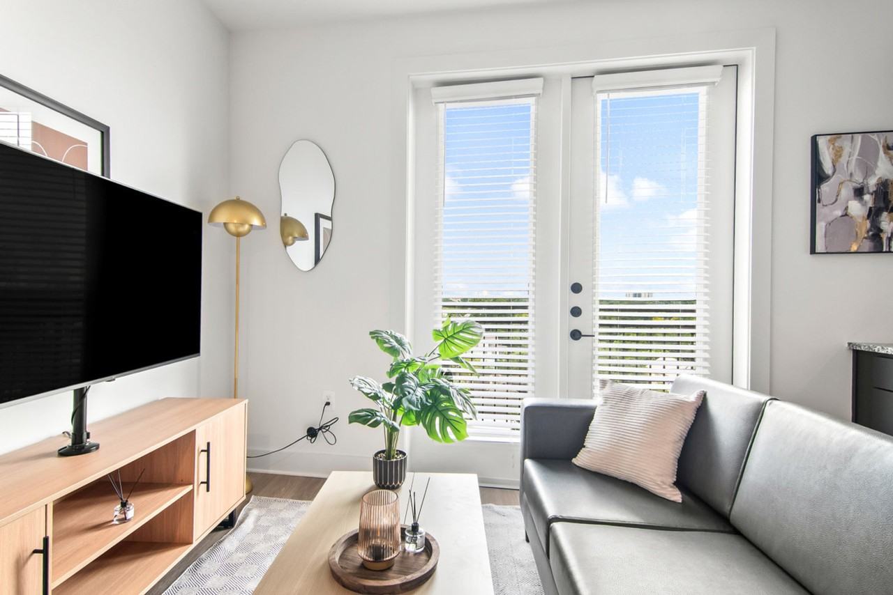 714 Richmond Ave #1335738P - Photo 3 of 36