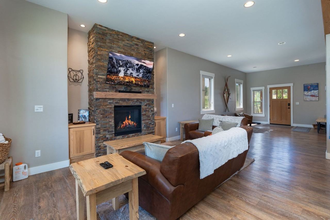 278 Mountain Willow Dr #1339915P - Photo 3 of 40