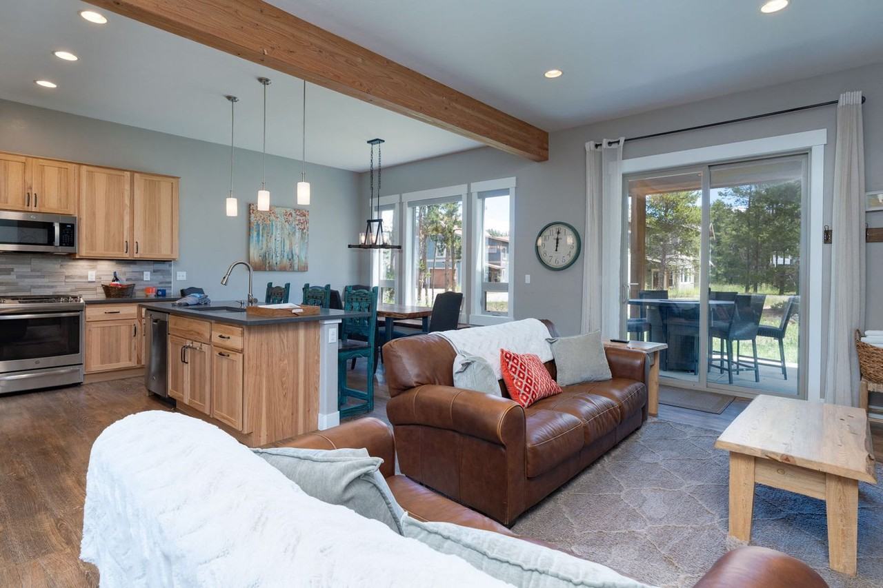 278 Mountain Willow Dr #1339915P - Photo 4 of 40