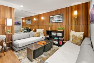 711 S Galena St - Photo 1 of 1