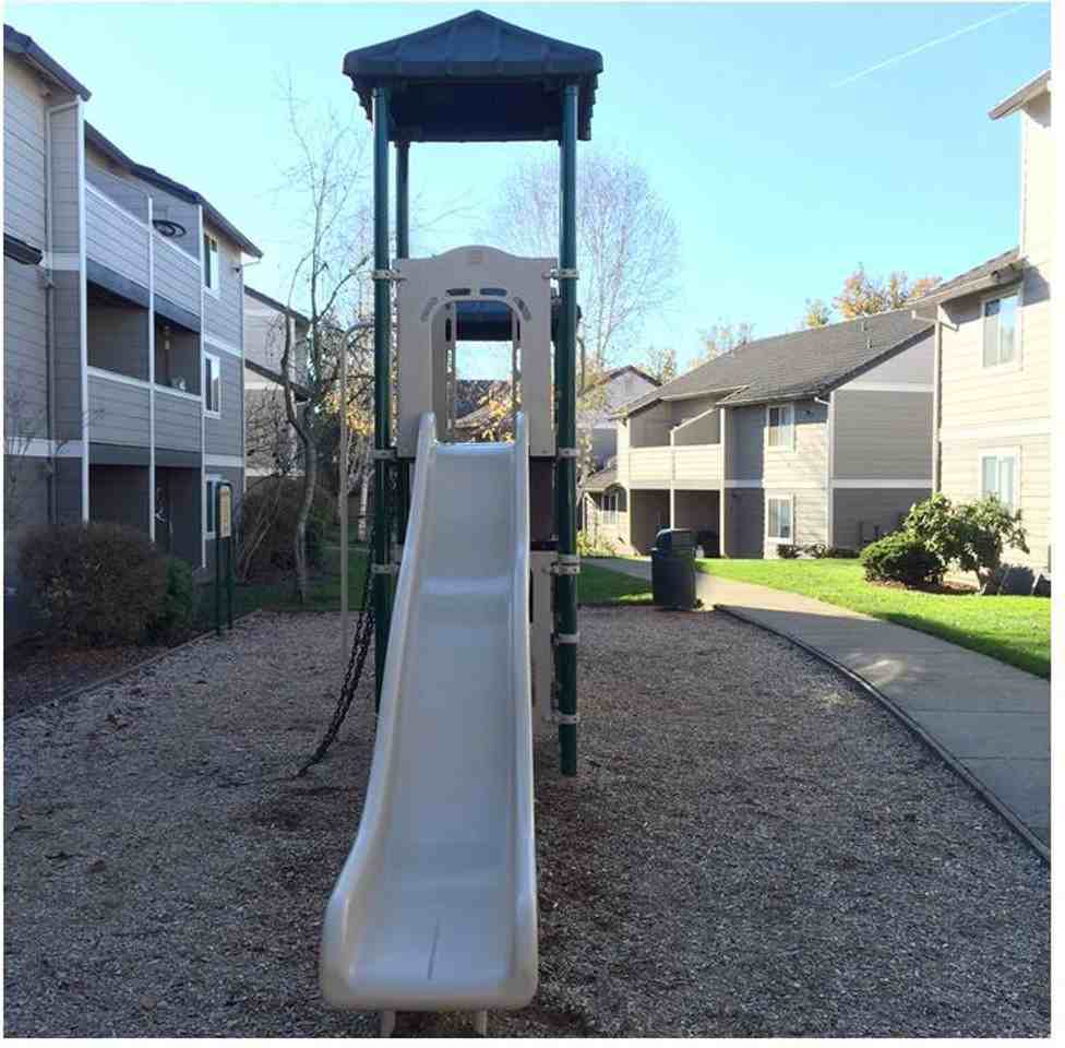 Berkshire Court Apartments - Photo 5 of 47