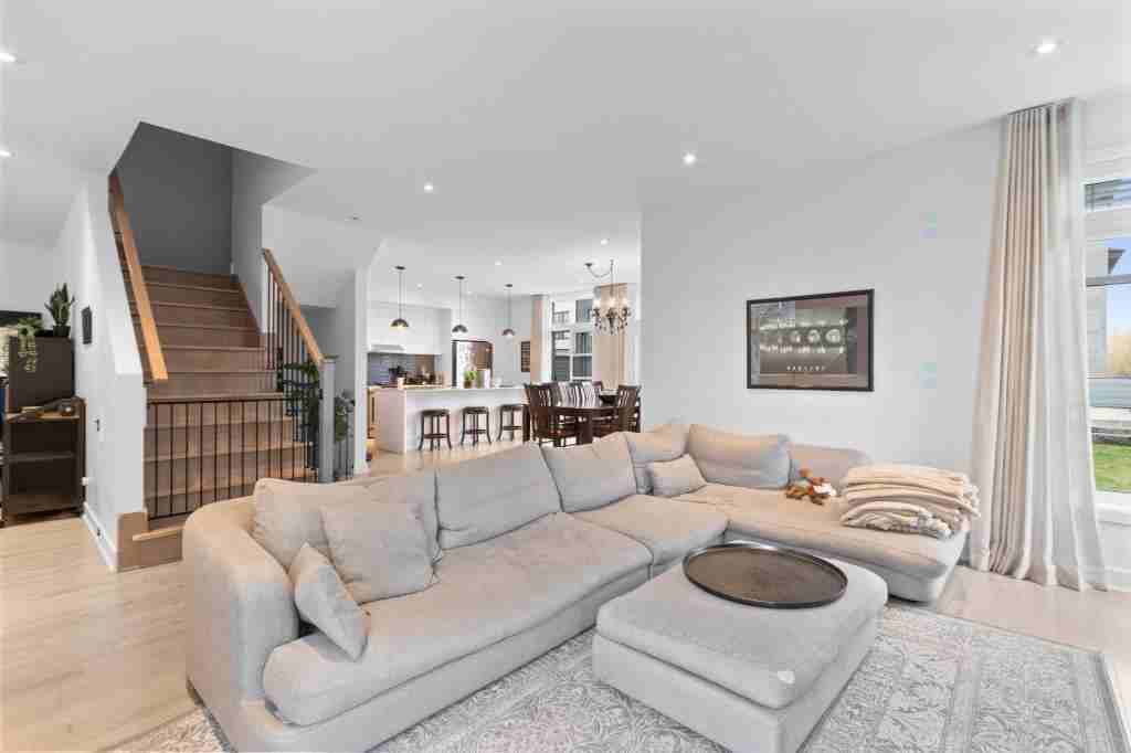 509 Rue Frédéric-Back - Photo 4 of 17