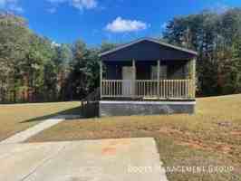 featured image of 613 Stoney Creek Dr #112