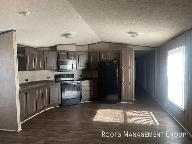 613 Stoney Creek Drive #112 - Photo 3 of 18