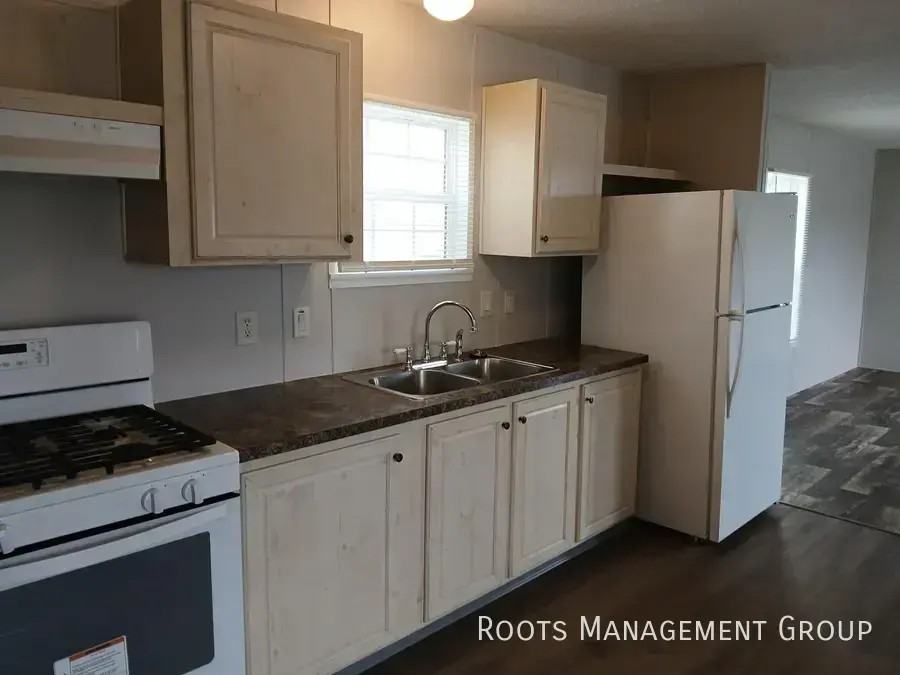 48 Oak St #48 - Photo 2 of 17