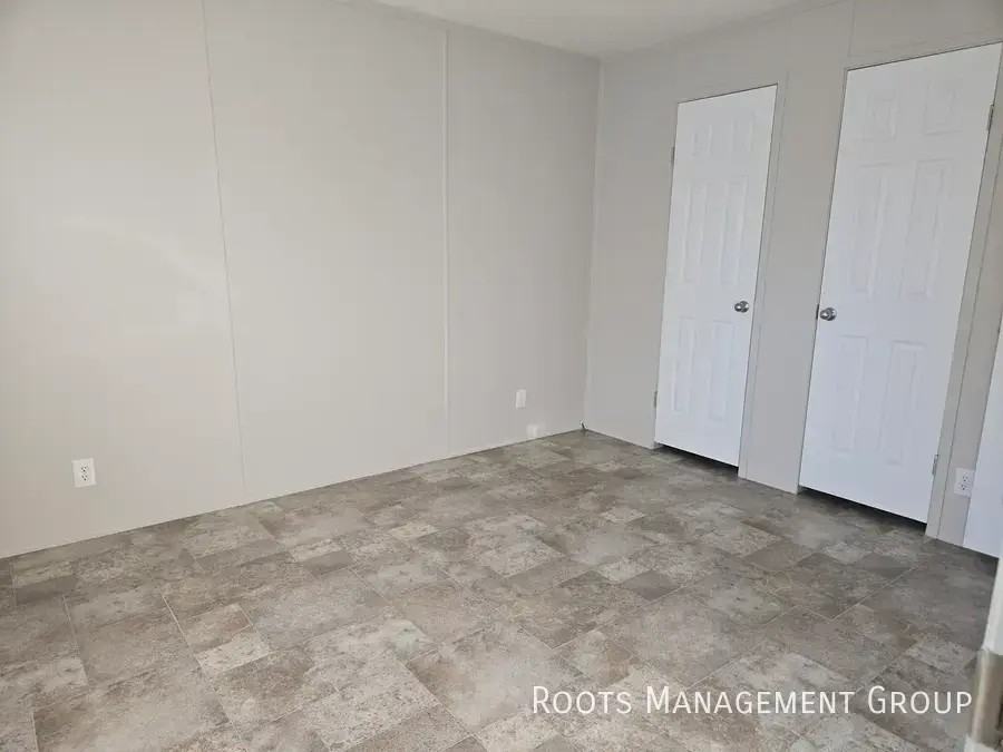 2500 Samuel Dr - Photo 4 of 16