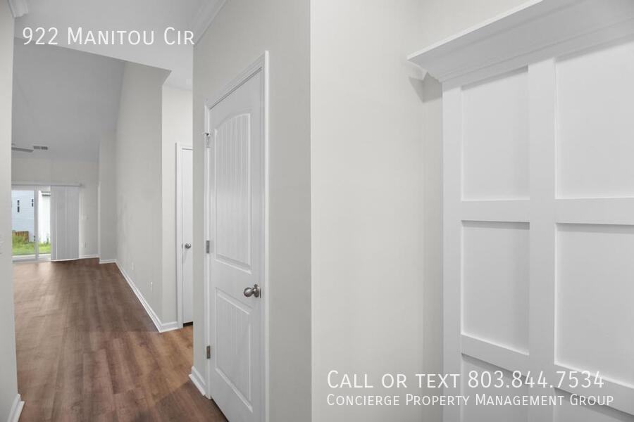 922 Manitou Cir - Photo 3 of 23