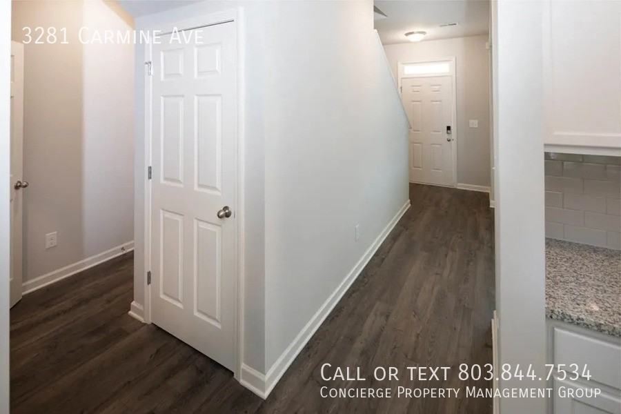 3281 Carmine Ave - Photo 3 of 33