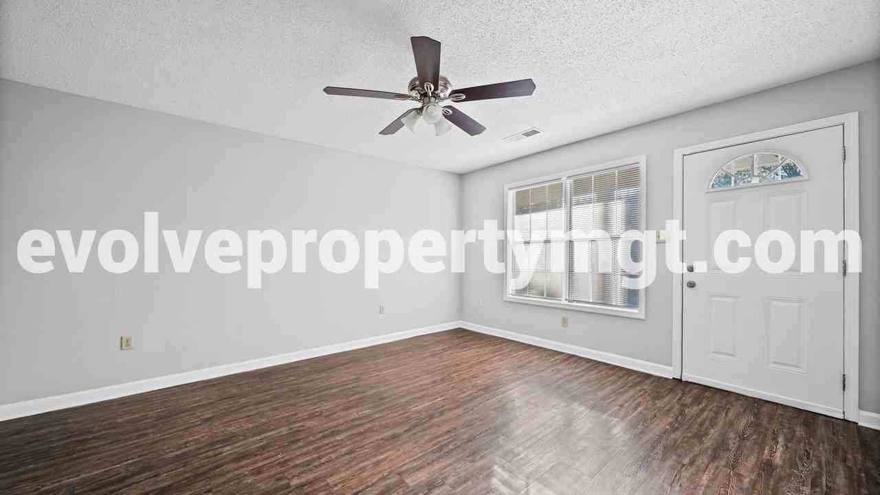 3712 Firethorne Dr - Photo 5 of 27