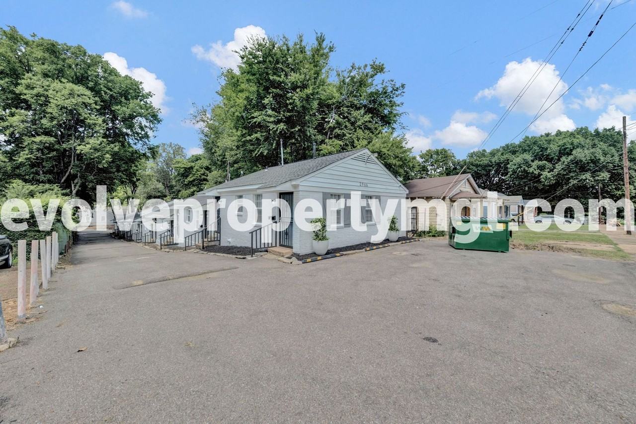 O - 2966 Yale Ave - 2966 Yale Avenue #3 - Photo 3 of 17