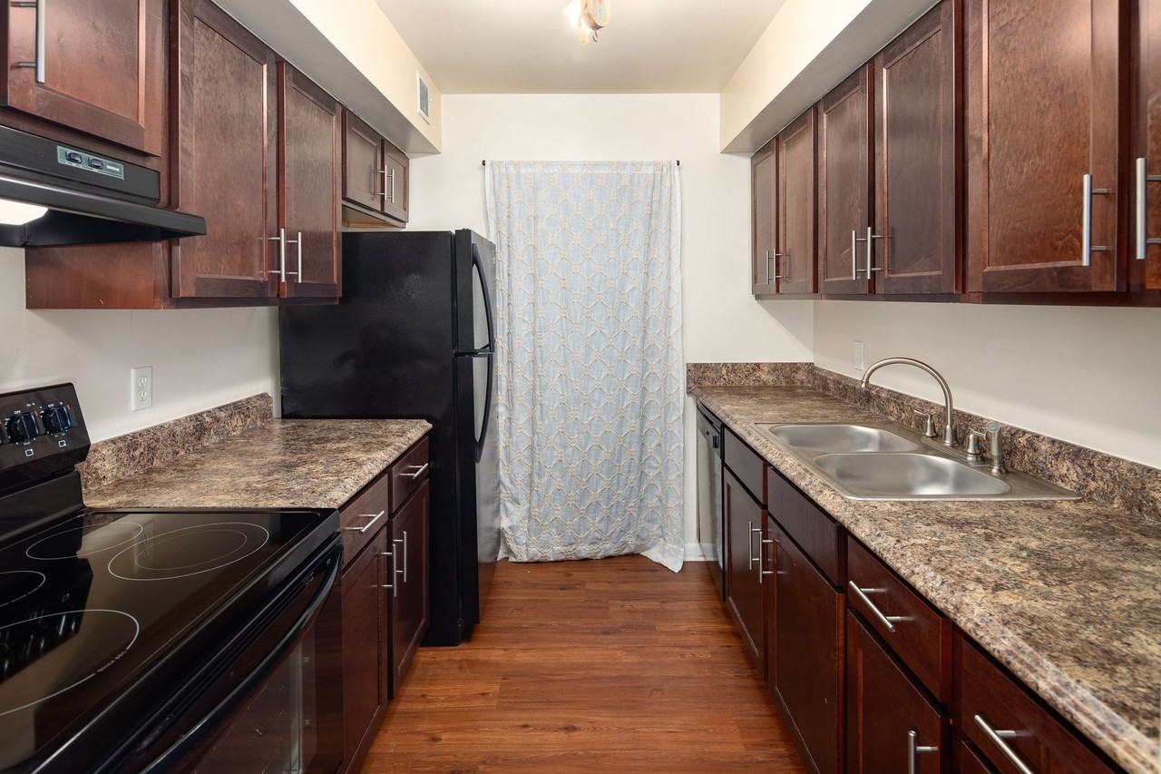 The Cove at Golden Isles - Photo 2 of 15