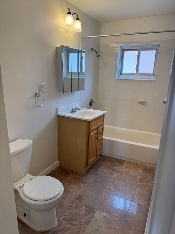 72 Chiswick Rd - Photo 4 of 6