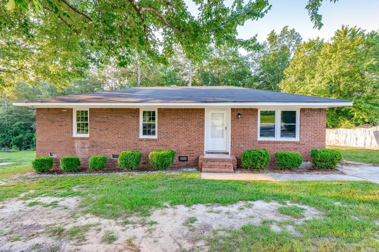 216 Cross Hill Rd - Photo 2 of 25