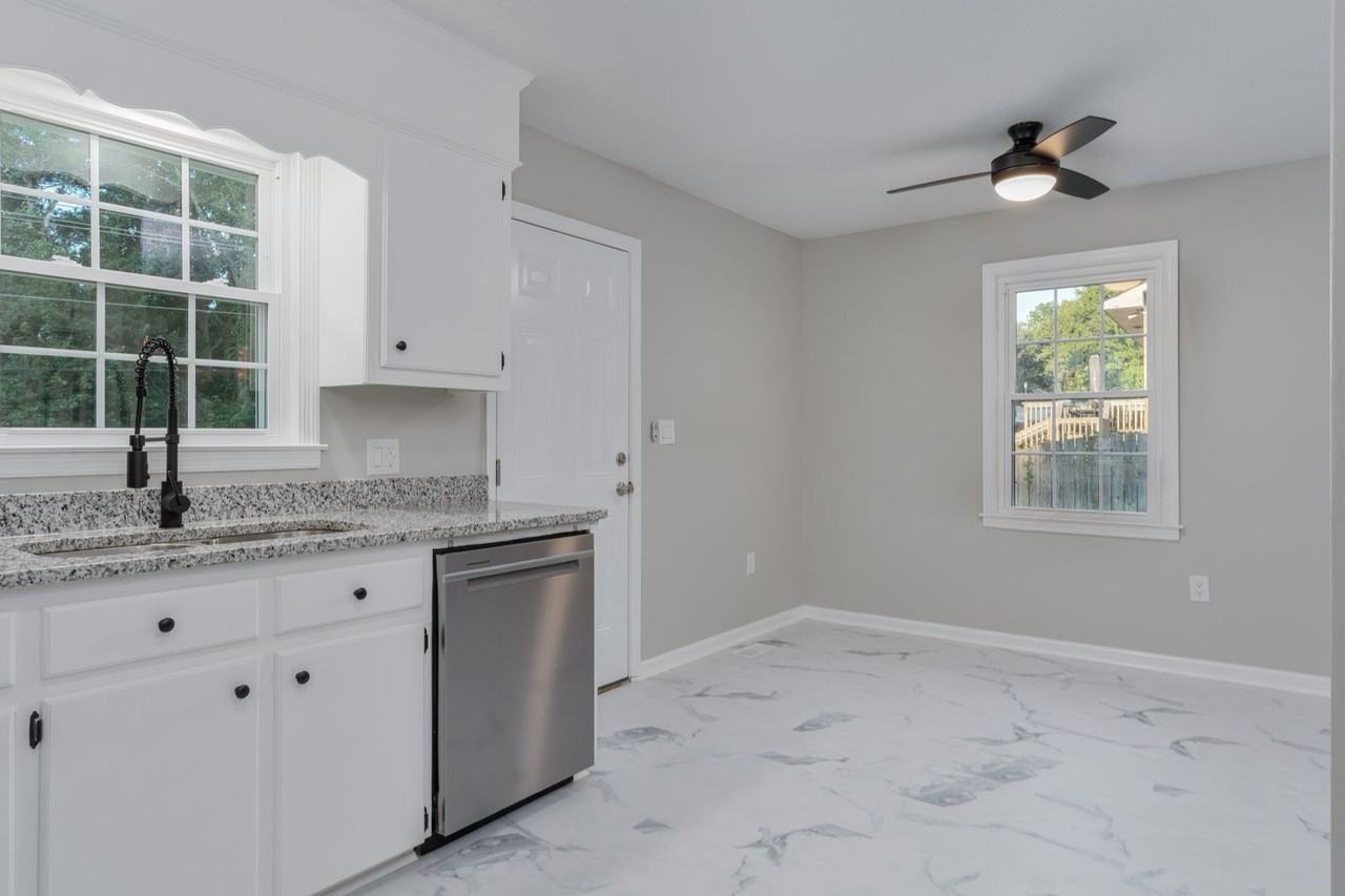 216 Cross Hill Rd - Photo 7 of 25