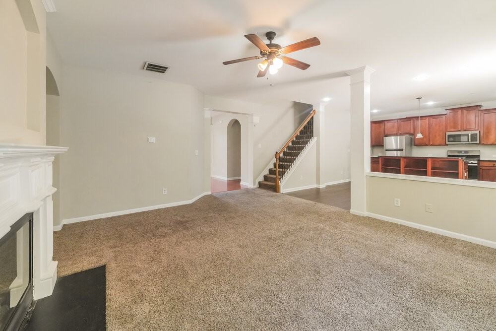 4290 Rosehall Ct - Photo 7 of 18