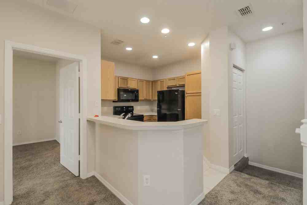 2586 Grand Central Pkwy #9 - Photo 7 of 18