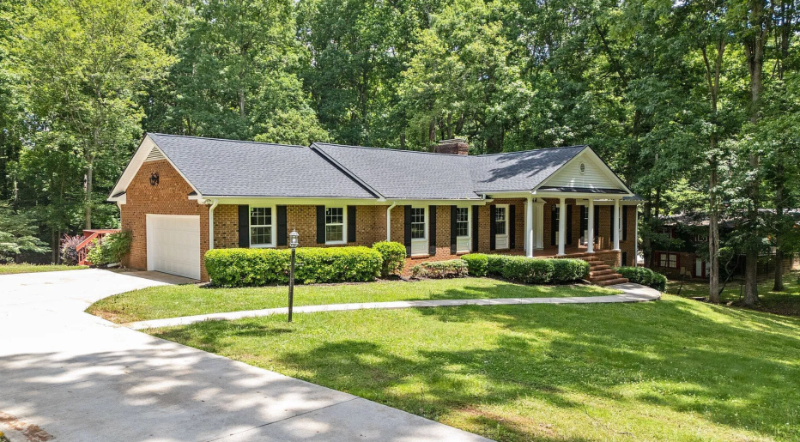 3204 Manor Ridge Dr - Photo 2 of 48