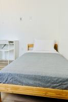 featured image of 215 E 29th St