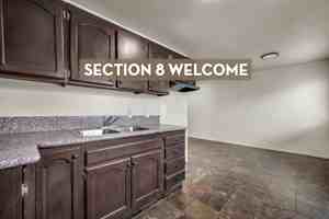 featured image of 5243 Huntington Dr N #4