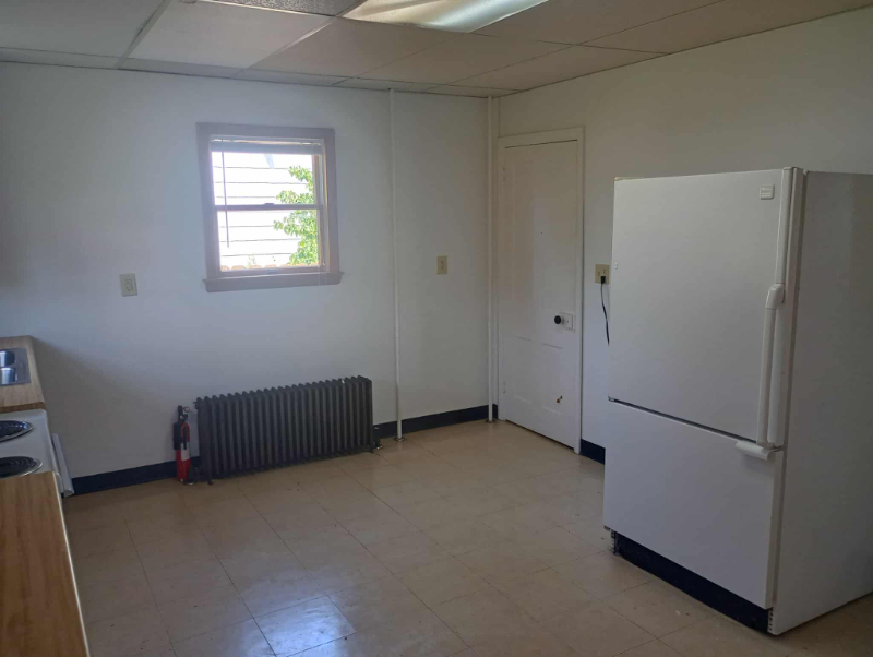 20 W College Ave #A - Photo 5 of 6