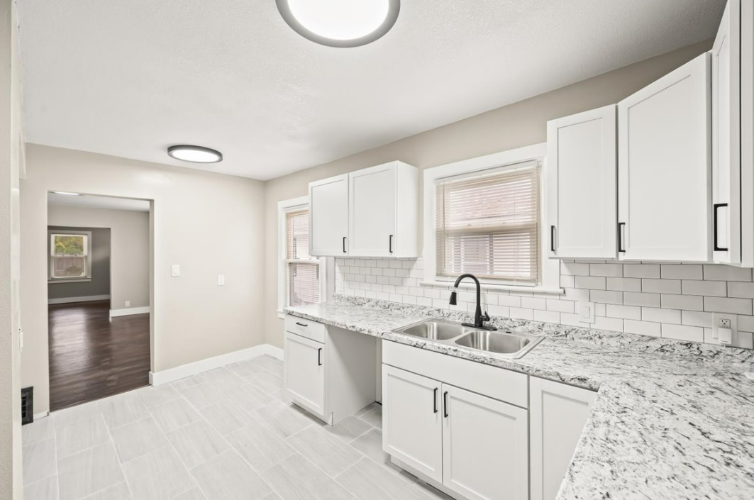 5019 Agnes Ave - Photo 5 of 11