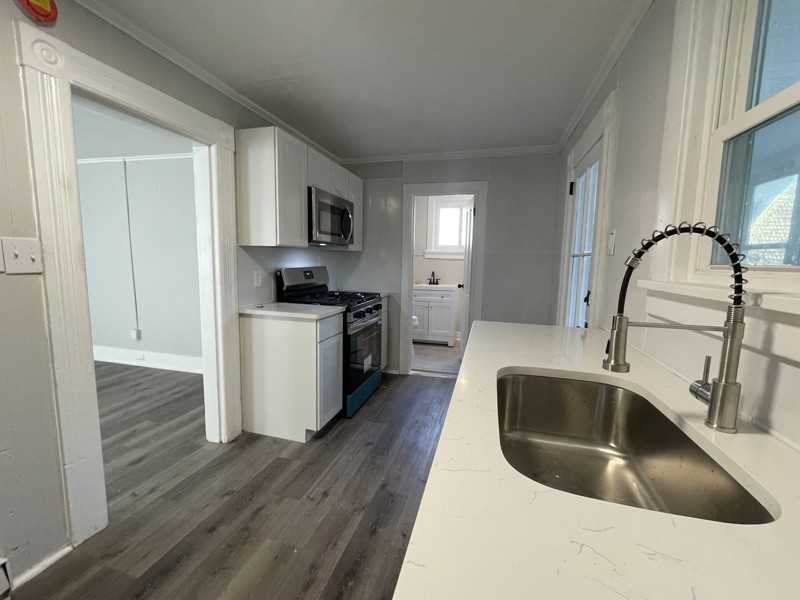 65 Hudson Ave #2ndFL - Photo 6 of 9