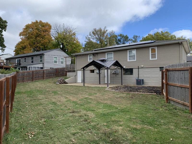 624 Ne 39th Ter - Photo 3 of 32