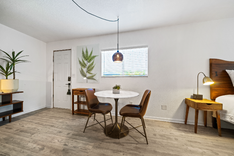 1132 Walnut Ave - Photo 2 of 20