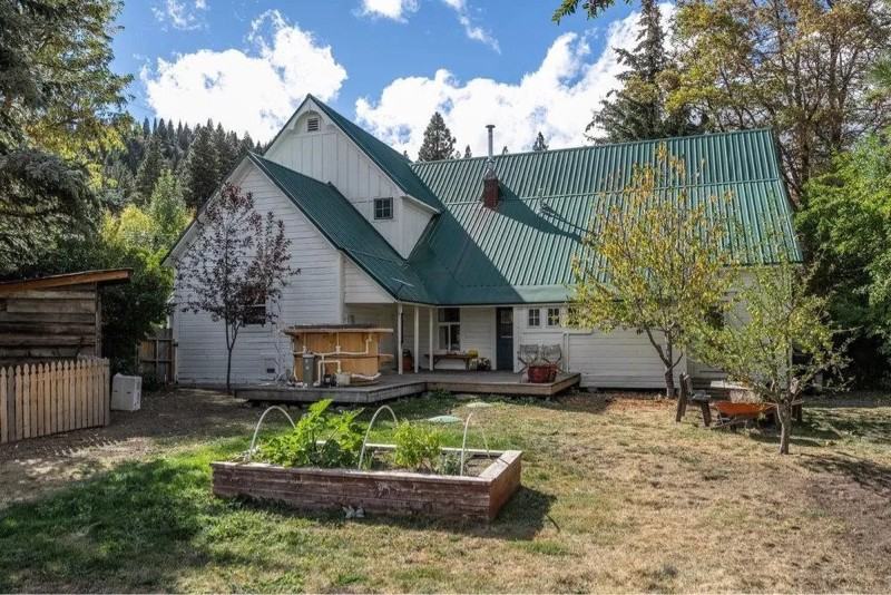 540 S Lincoln St - Photo 2 of 15