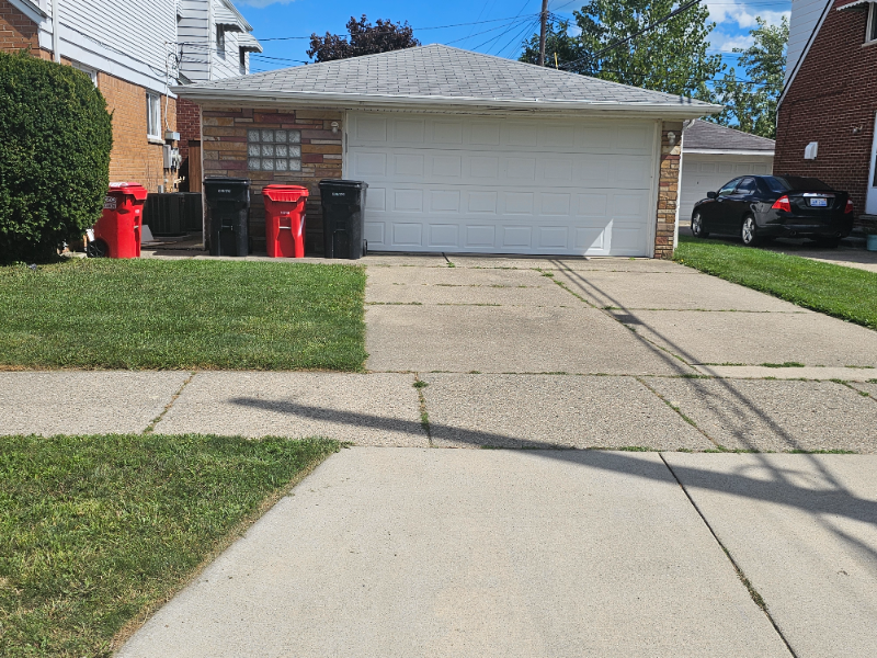 17780 Marquette St - Photo 2 of 10