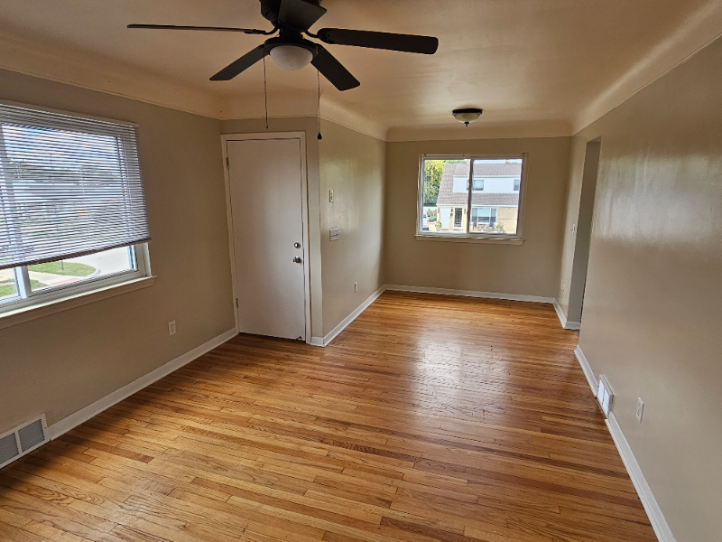 17780 Marquette St - Photo 7 of 10