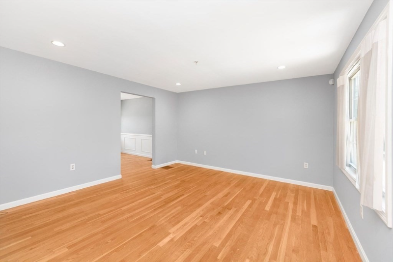 1005 Trapelo Rd #7 - Photo 5 of 20