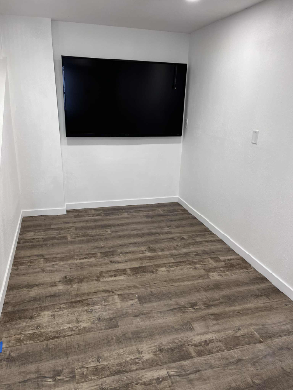 7240 Sunset Rd - Photo 2 of 12
