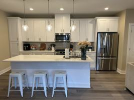 featured image of 319 S Glendale Ave #102