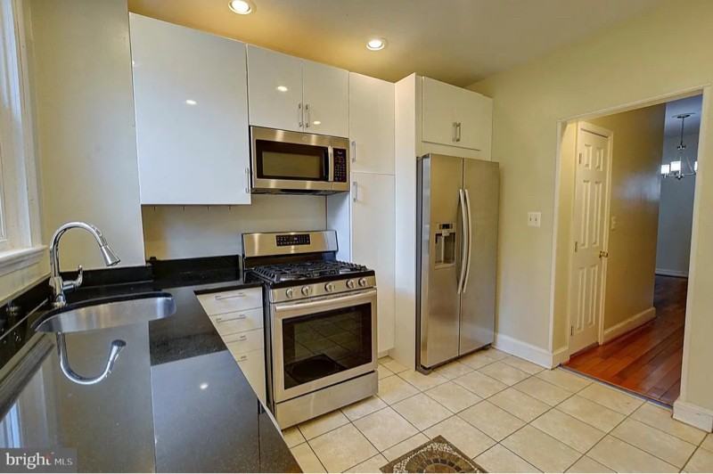 2331 Guilford Ave - Photo 3 of 10