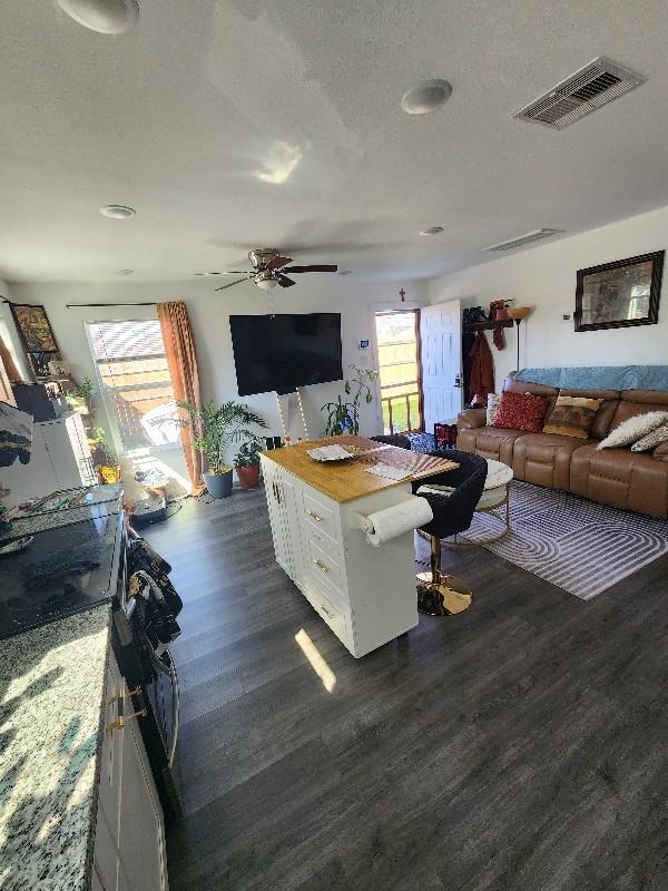 5212 Ina St - Photo 7 of 26