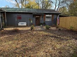 featured image of 1017 Cassville Rd Se