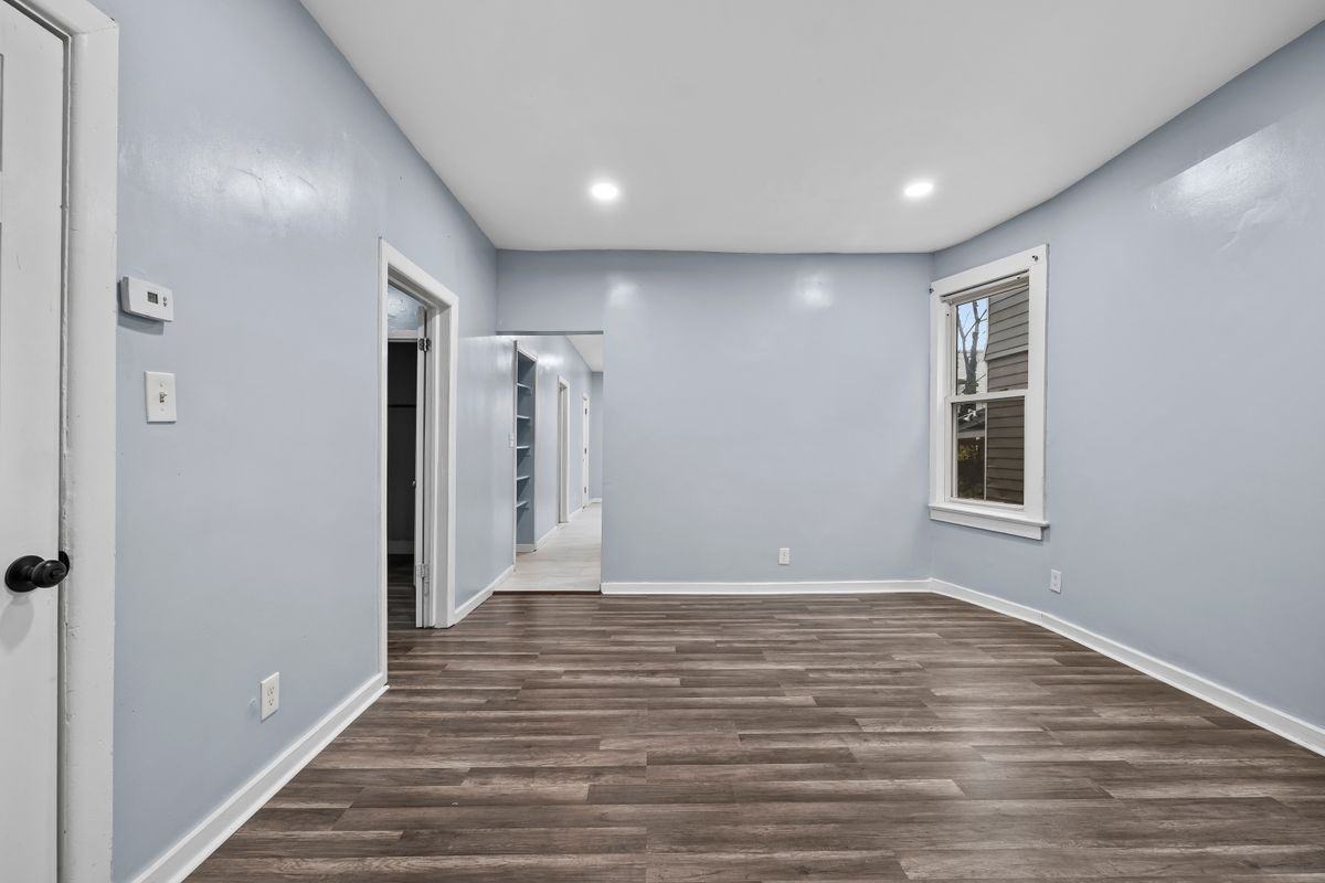 145 E 31st St - Photo 5 of 16