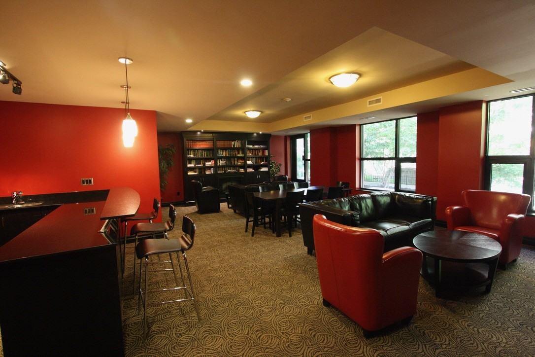 235 Kent Street - 710 - Photo 3 of 26