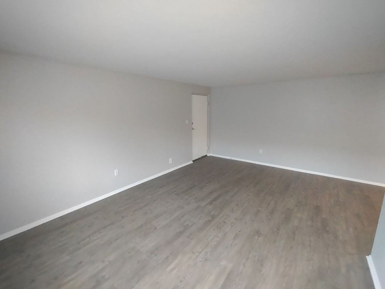 320 - Freelander (Stuart House) - Photo 3 of 8