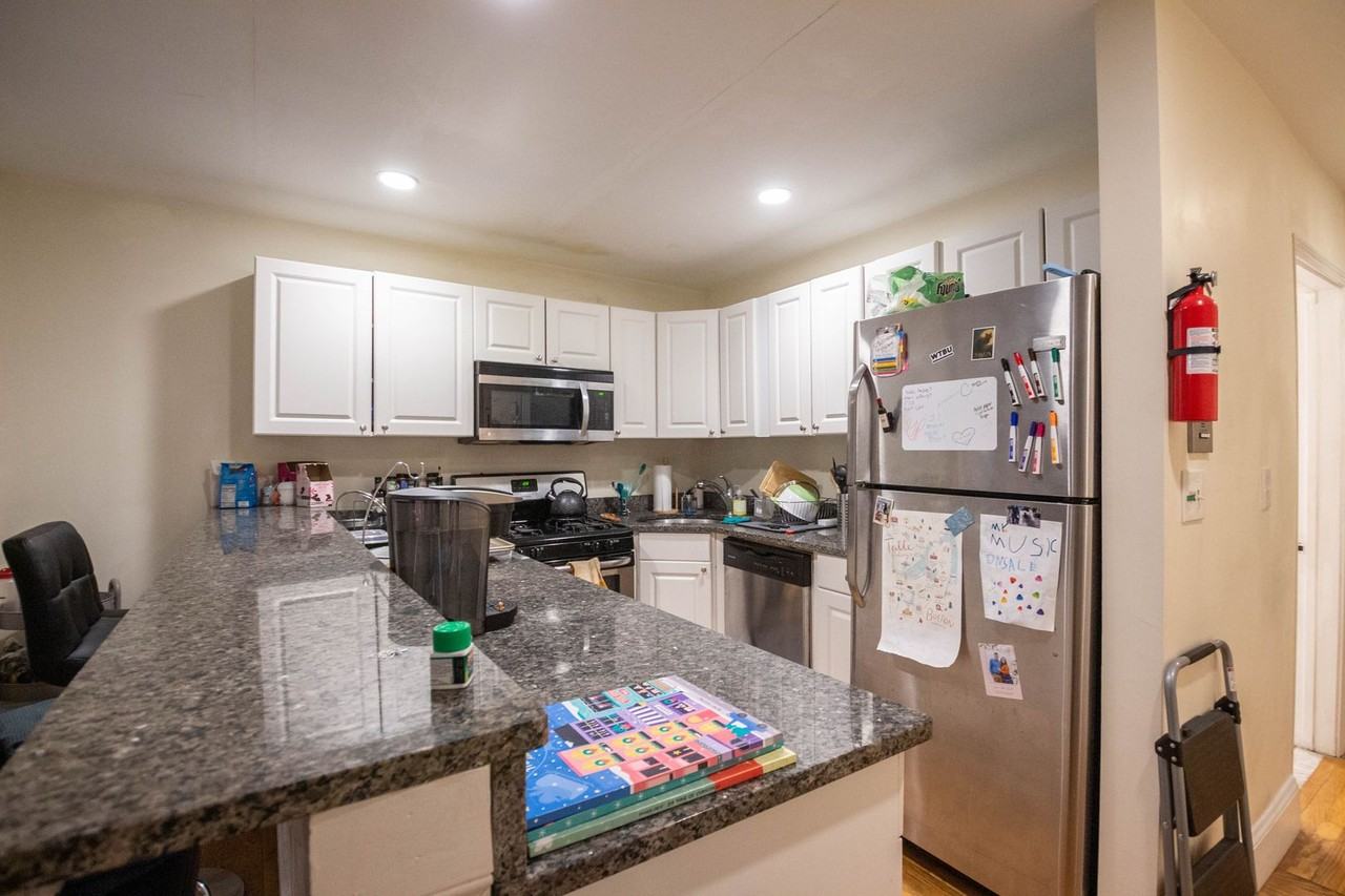 324 Saint Paul St - Photo 2 of 9