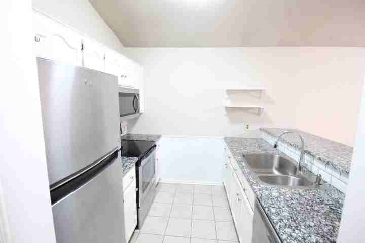 1408 Sw 23rd St #NA - Photo 6 of 19