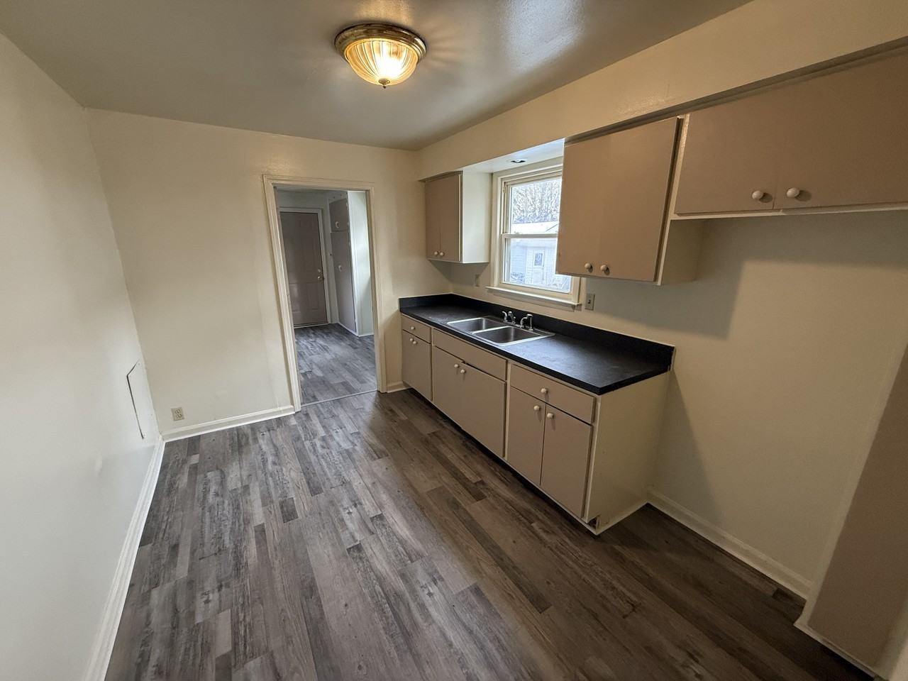 7251 Hudson Ave #NA - Photo 4 of 9