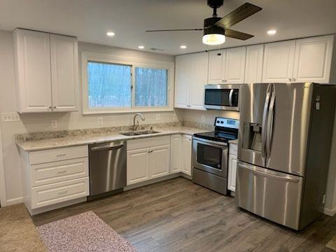 190 Lake Shore Dr #NA - Photo 3 of 30