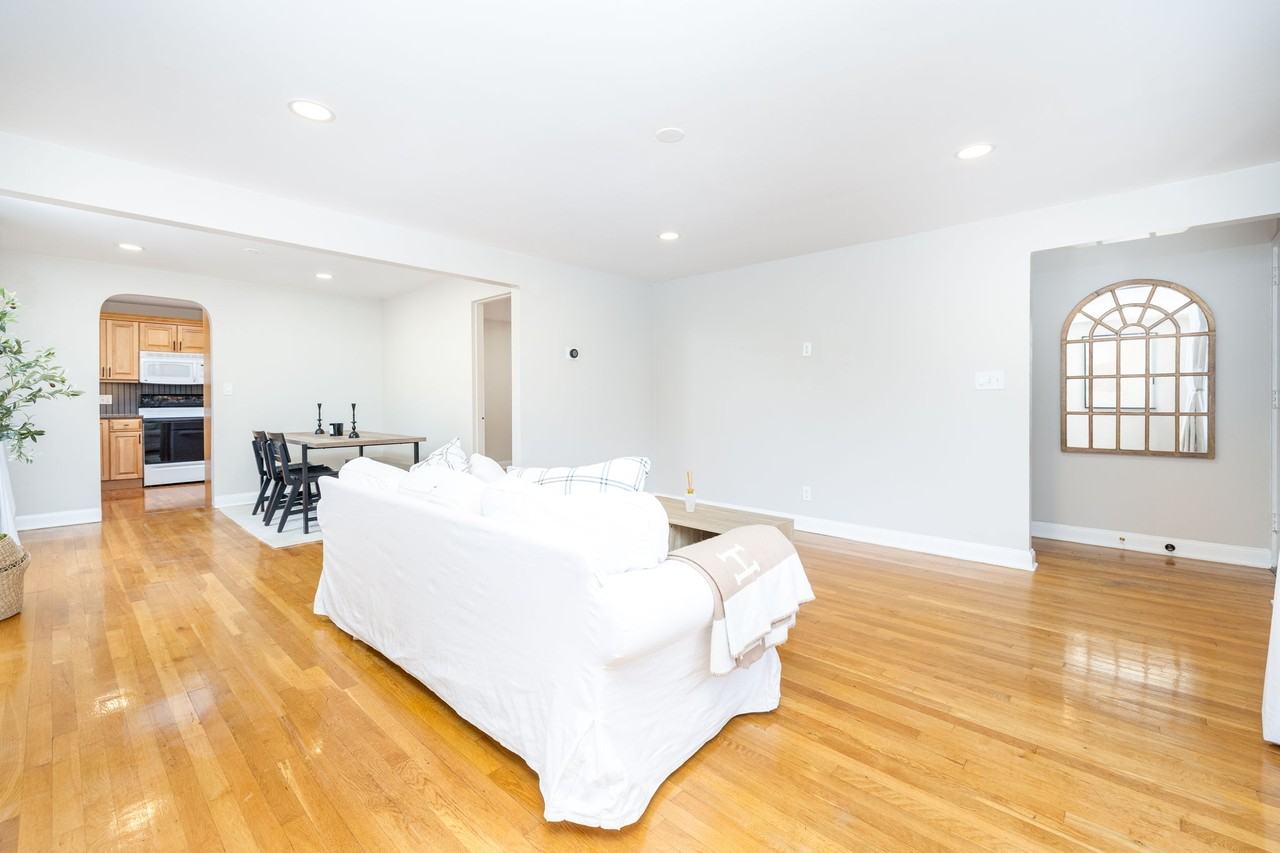 43 Arnold Way #43 - Photo 2 of 18