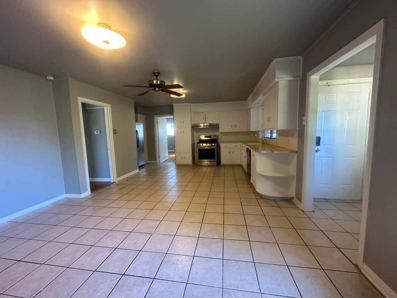 1917 20th Street - Photo 2 of 11