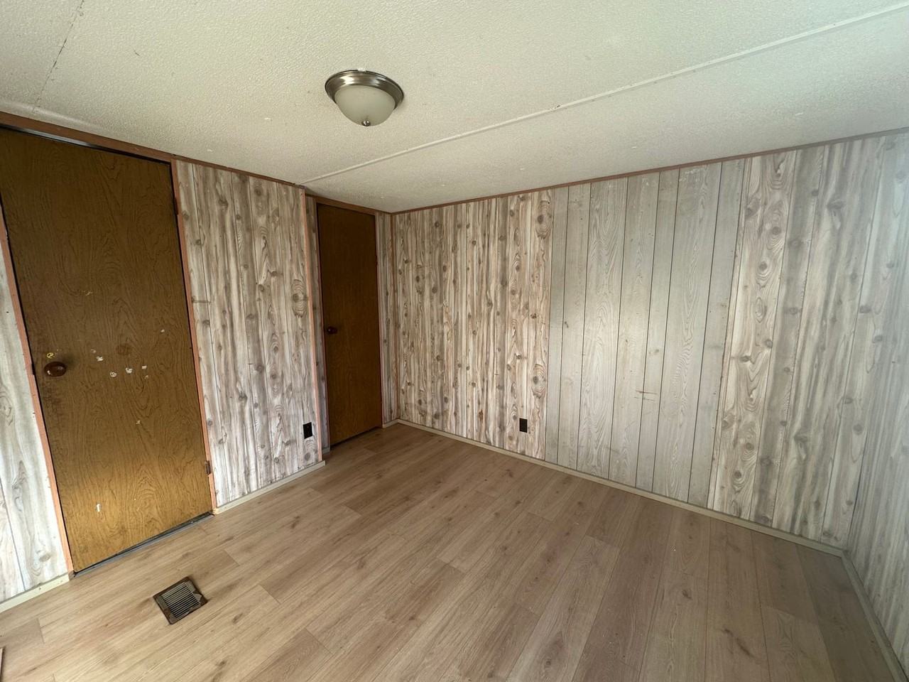 450 Harmon Lane - Photo 5 of 15