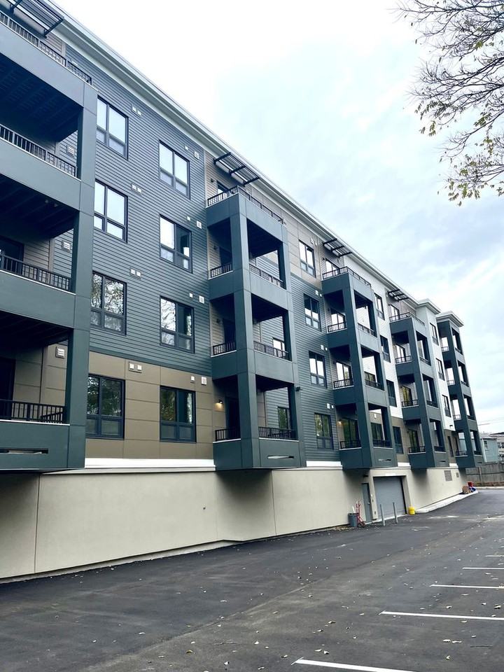 194 Gardner St - Photo 4 of 22